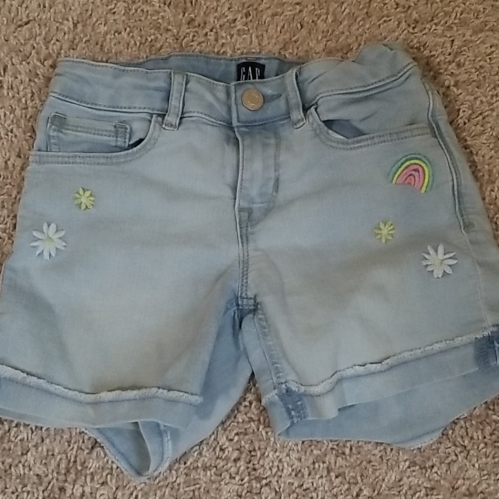 Gap shorts